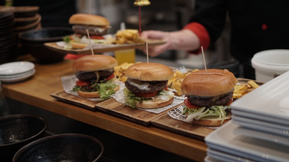 atelier burger orléans comparatif se positionne
